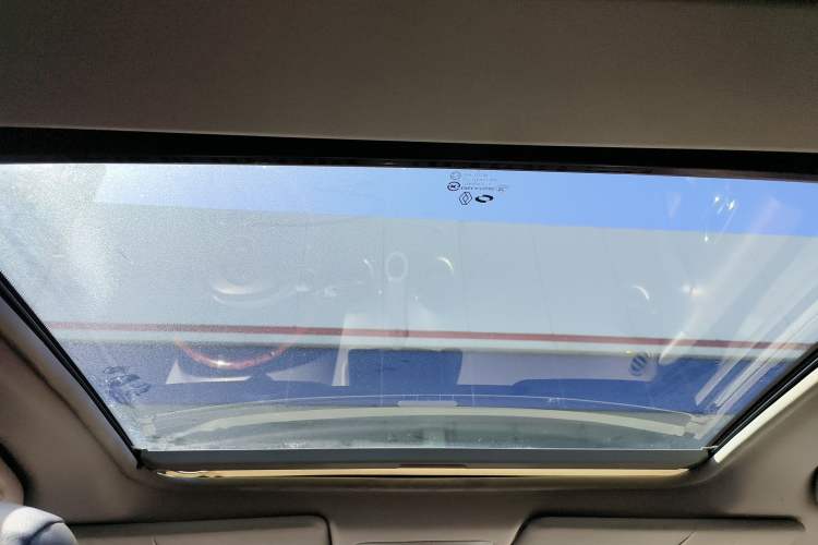 Used Renault Koleos 2013 2.5L Two-Wheel Drive Comfort Edition Headliner