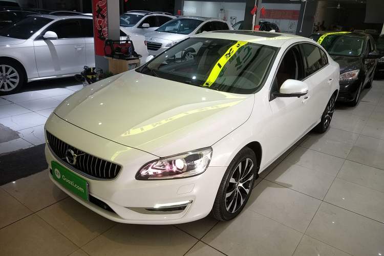 Used Volvo S60 2019 S60L Facelift T5 Intelligent Advanced Edition
