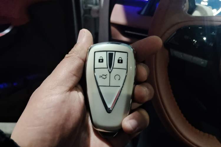 Used Changan CS75 PLUS iDD 2023 ZhiDian iDD Smart Leading Model
