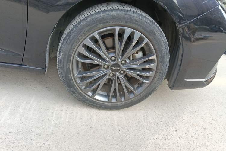 Used Dongfeng Aeolus Yixuan MAX 2021 1.5T Ultra-Stylish Trendsetter Edition Right Front Wheel Hub