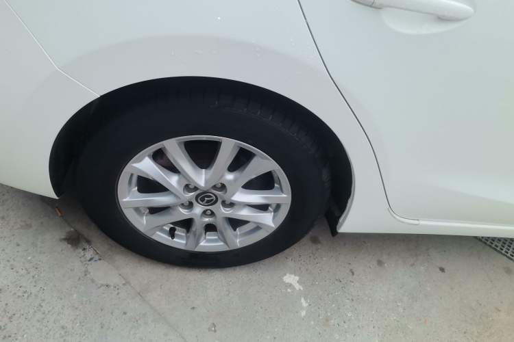 Used Mazda 3 Axela 2017 Sedan 1.5L Automatic Comfort Model Emission Standard China V Exterior 5