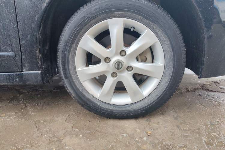 Used Nissan Sylphy 2012 Classic 1.6XE Manual Comfort Edition Right Front Wheel Hub