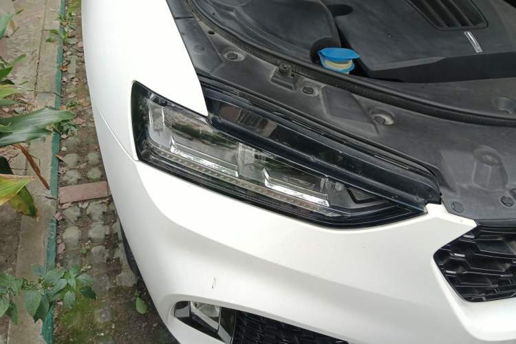 Used Wey VV7 2019 Upgraded Model 2.0T Ultra-Luxury Version China VI Standard
