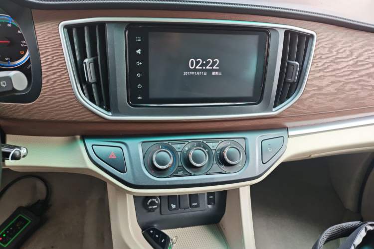 Used FORTHING Lingzhi M5 2020 Long-Range Luxury 7-Seater Model
