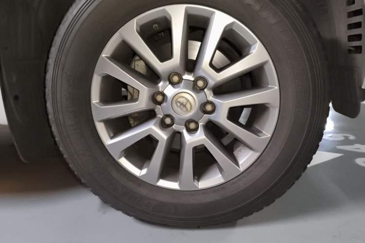 Used Toyota Prado 2018 3.5L Automatic TX-L with Rear-Mounted Spare Tire
