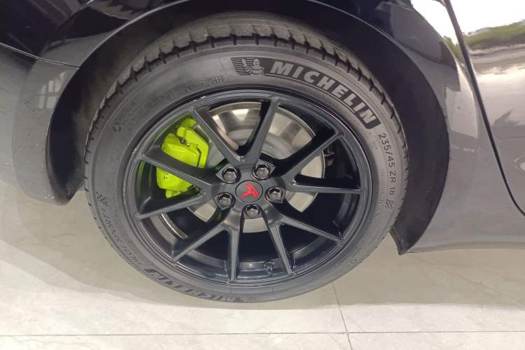 Used Tesla Model 3 2021 Standard Range Rear-Wheel Drive Upgraded Version 3D6 Right Rear Wheel Hub