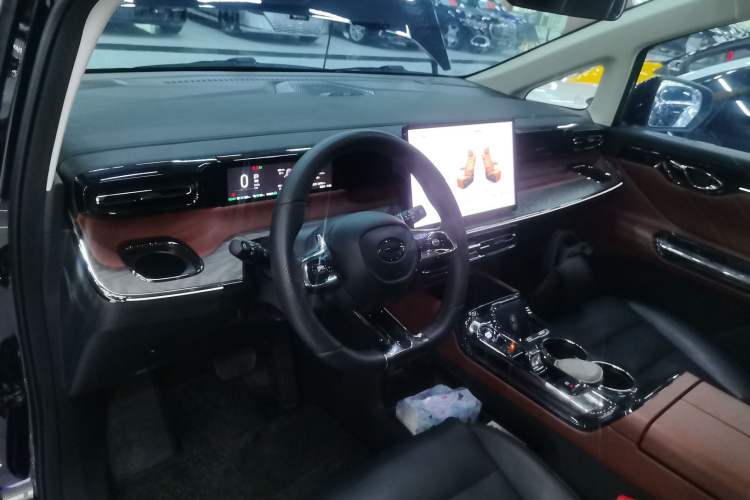 Used GAC Trumpchi E8 New Energy 2024 150km Longteng Glorious+ Steering Wheel