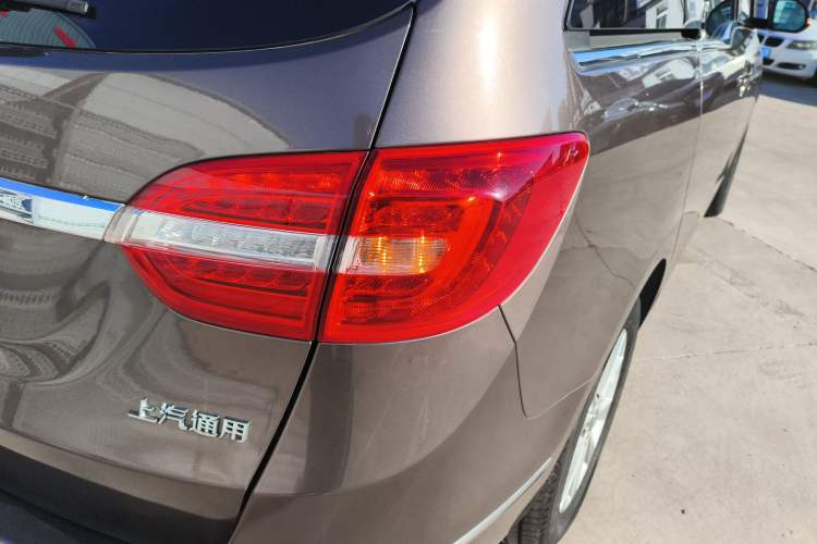 Used Buick GL8 2015 2.4L Luxury Business Premium Edition