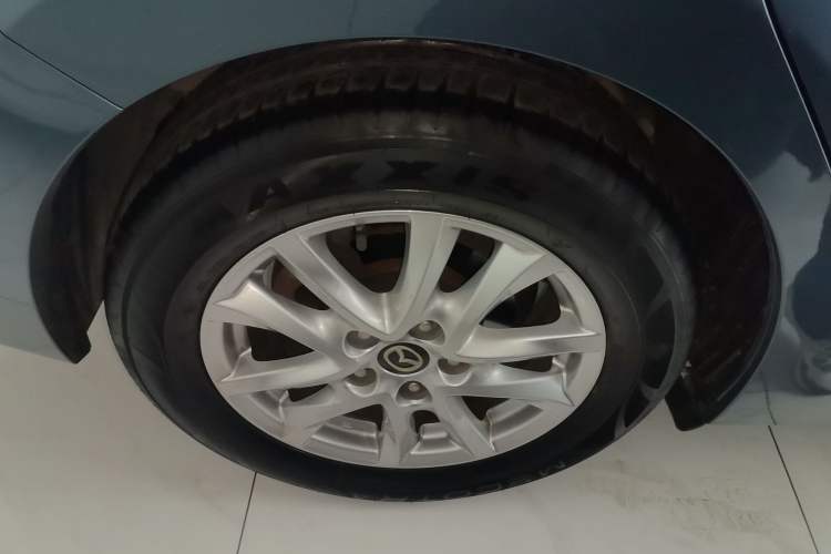 Used Mazda Mazda 3 Axela 2014 Sedan 1.5L Automatic Comfort Model