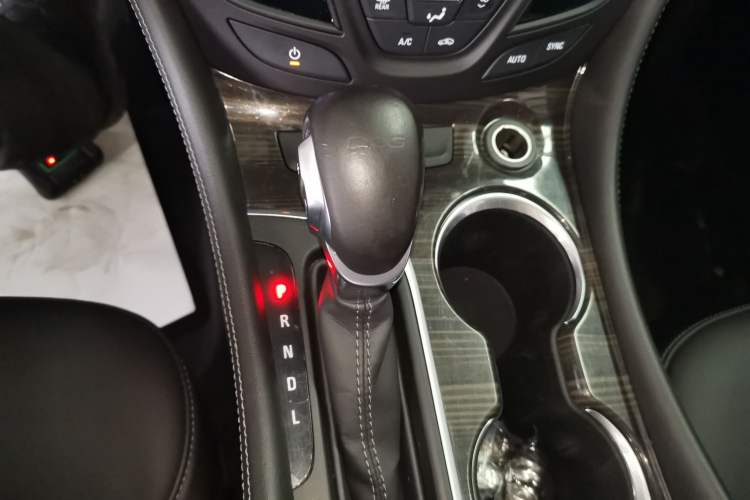 Used Buick Envision 2019 20T Two-Wheel Drive Elite Version China VI Standard
