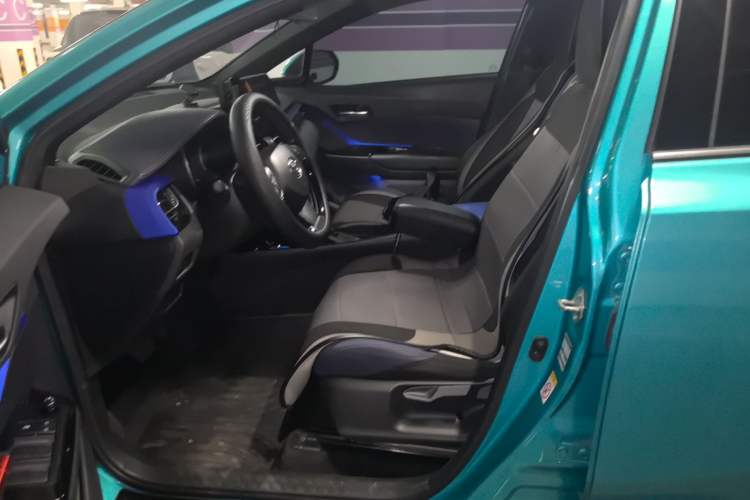 Used Toyota C-HR 2018 2.0L Leading Edition China V-standard
