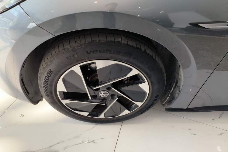 Used Volkswagen ID.3 2023 Upgraded Model Pure Intelligent Enjoyment Version Left Front Wheel Hub