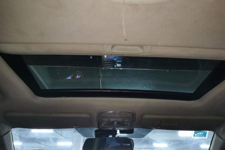 Used Haval H6 2015 Revised Version Sport Edition 1.5T Manual Transmission Two-Wheel Drive Elite Grade Headliner