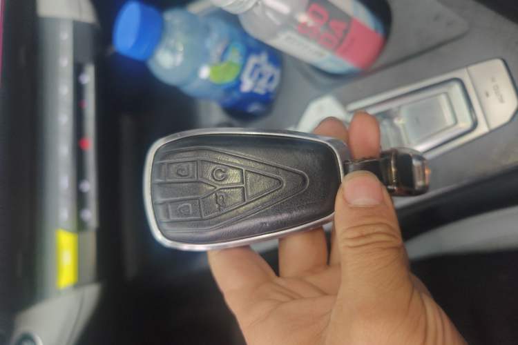 Used Changan UNI-V iDD 2023 ZhiDian iDD 1.5T 113km ZhiKu Model