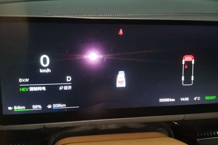 Used VOYAH Dream 2025 PHEV Four-Wheel Drive Prestige Kunpeng Edition