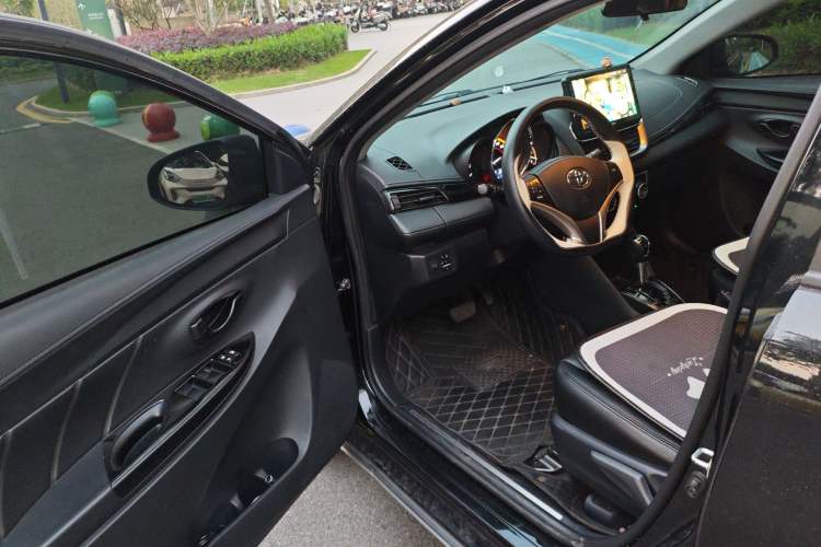 Used Toyota YARiS L Zhi Xuan 2022 X-Trail 1.5L CVT Leading PLUS Edition