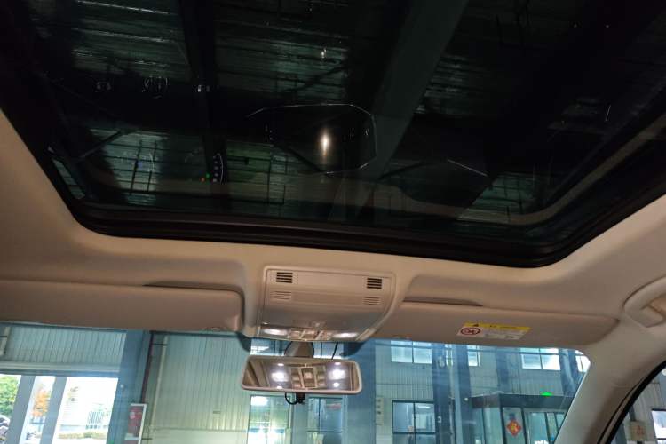 Used Volkswagen Tayron 2019 330TSI Two-Wheel Drive Luxury Model China VI Standard