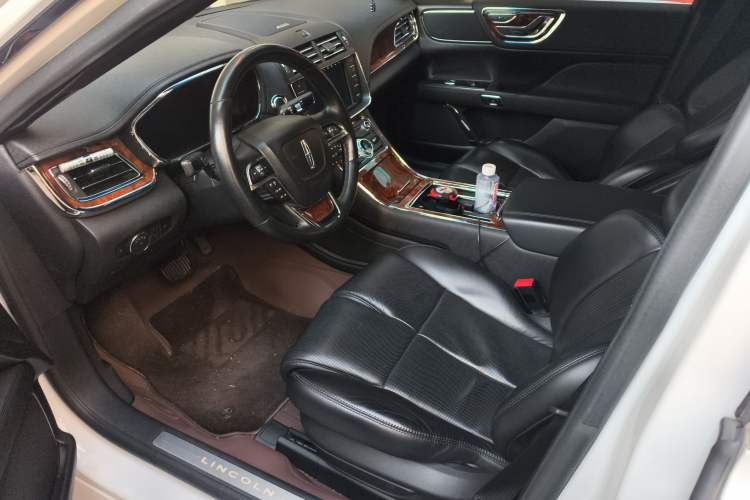 Used Lincoln Continental 2019 2.0T Two-Wheel Drive Luxury Edition China VI Standard
