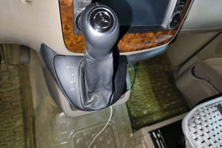 Used Mercedes-Benz Viano 2010 2.5L Prestige Edition