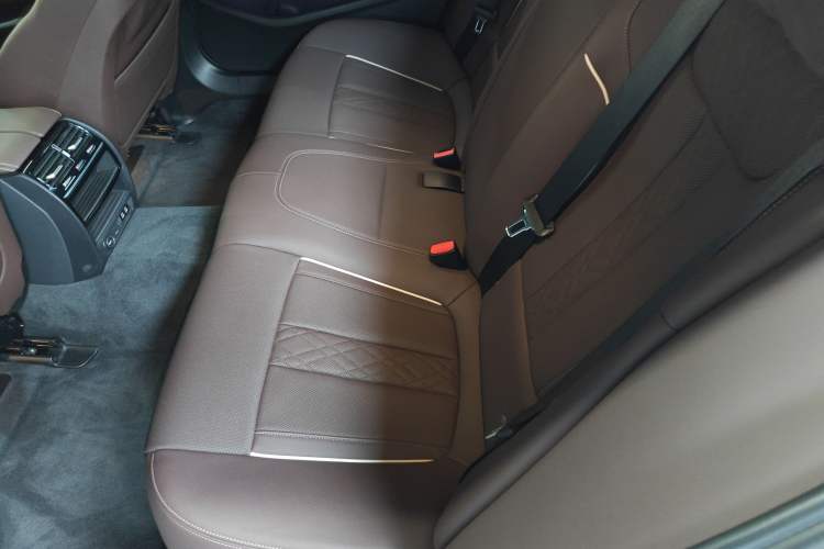 Used BMW 5 Series 2022 Restyled 530Li Leading Edition M Sport Package
