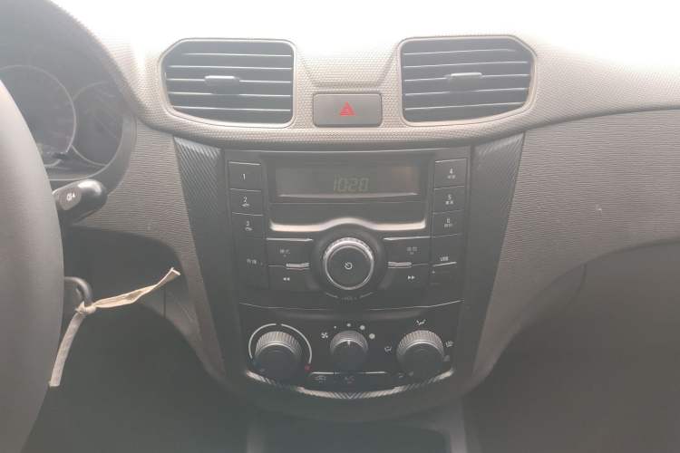 Used Wuling Hongguang 2015 1.2L S Base Model China V Standard
