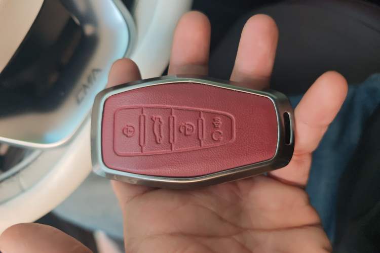 Used Geely Auto Monjaro L 2024 2.0TD High-Power Automatic Two-Wheel Drive Yunqi Version
