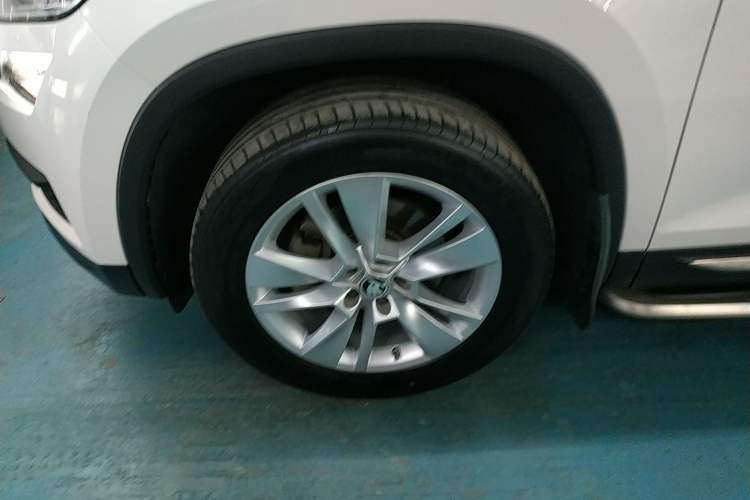 Used Skoda Kodiaq 2018 Facelifted TSI330 5-Seater Two-Wheel-Drive Comfort Edition