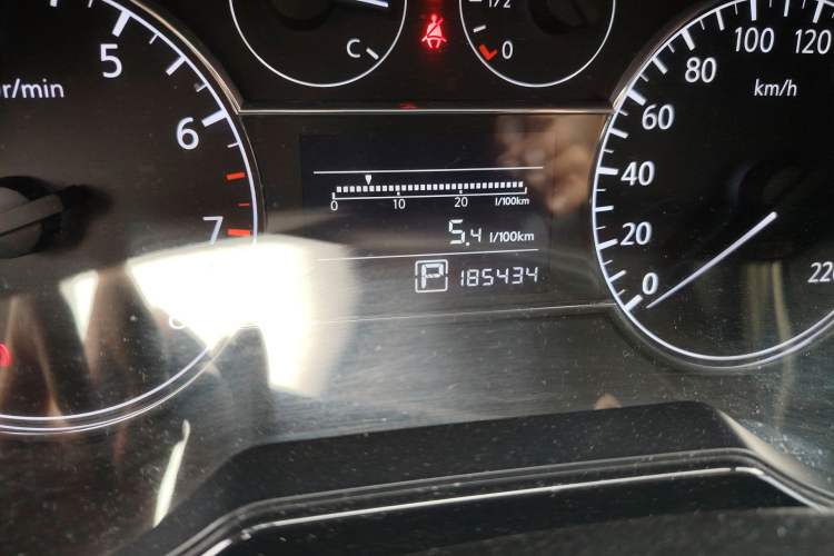 Used Nissan Tiida 2014 1.6L CVT Comfort Model
