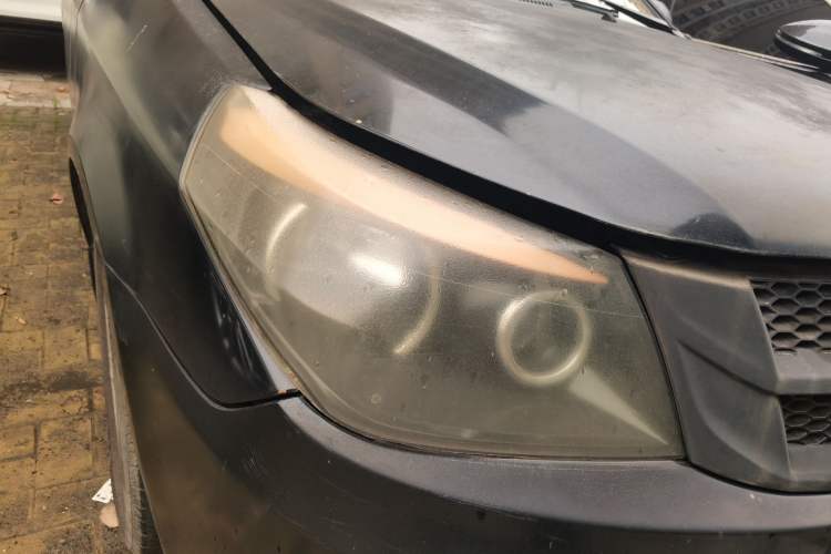 Used Geely Auto Diamond 2010 1.5L Manual VVT Invincible Edition Right Front Headlight