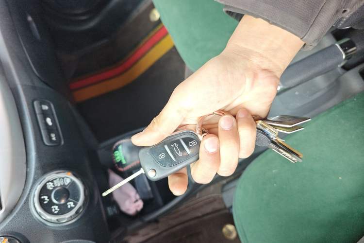 Used Honda Fit 2011 1.3L automatic comfort version
