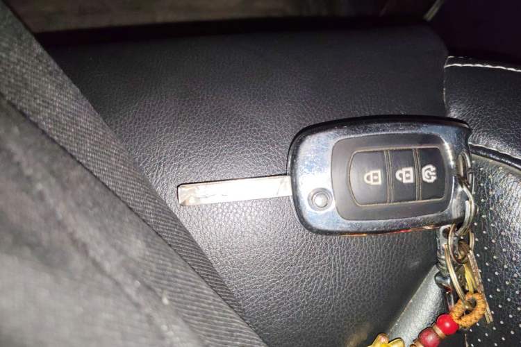 Used Dongfeng Fengon 580 2016 Revised Version 1.5T CVT Comfort Edition Vehicle Key