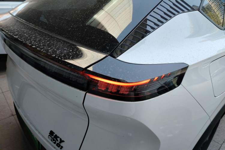 Used Dongfeng Aeolus SKY EV01 2025 530 km AIR Elite Edition Right Rear Taillight