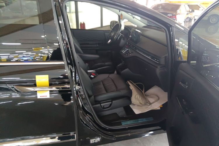 Used Honda Elysion 2022 2.0L eHEV Luxury Edition
