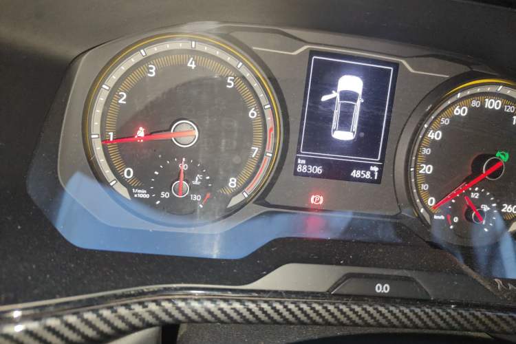 Used Volkswagen Tharu 2019 280TSI Two-Wheel Drive Luxury Version China VI Standard Odometer Close Up