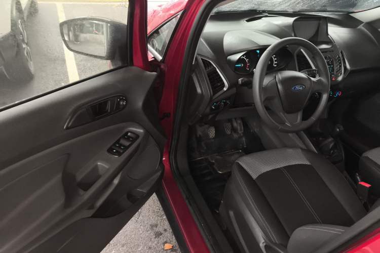 Used Ford EcoSport 2013 1.5L Manual Comfort Model Driver Seat