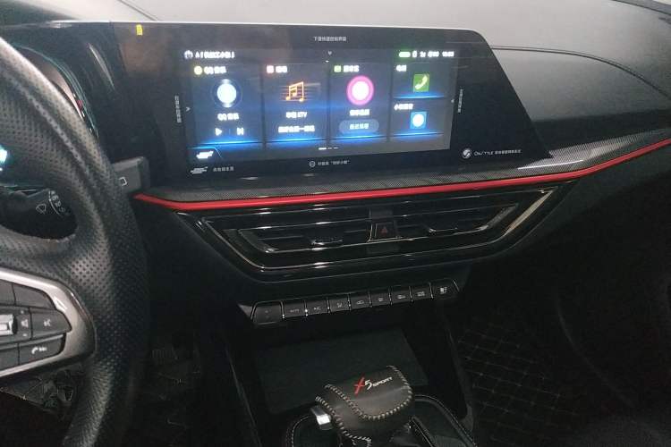 Used CHANGAN OSHAN X5 2021 1.5T DCT Prestige Edition Audio And AC Panel