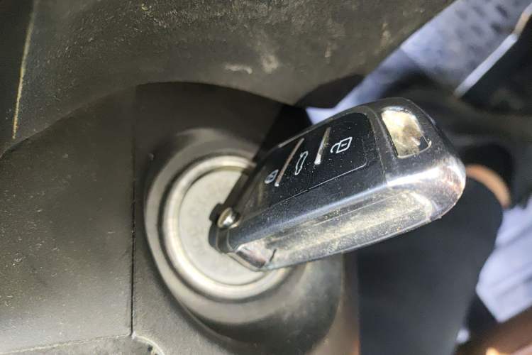 Used Brilliance Junjie FRV 2010 1.3L Manual Comfort Edition Vehicle Key