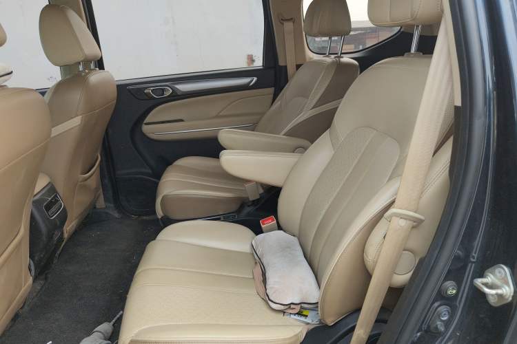 Used GAC Trumpchi M6 2021 PRO 270T Automatic Luxury Edition Left Rear Seat