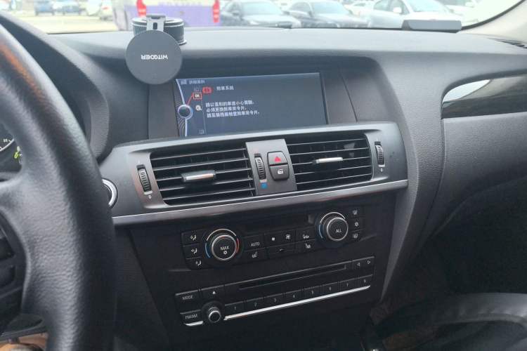 Used BMW X3 2011 xDrive28i Luxury Model