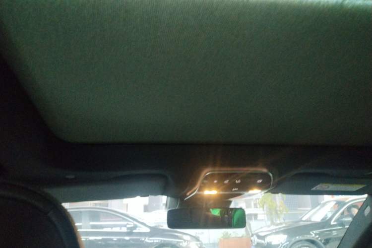 Used Mercedes-Benz GLC 2023 Facelift GLC 260 L 4MATIC Dynamic Version 5 Seats
