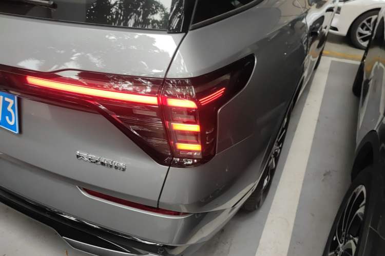 Used Ford Edge 2025 Ford Explorer L 2.0T EcoBoost E-Hybrid Four-Wheel-Drive 7-Seater Supreme Model
