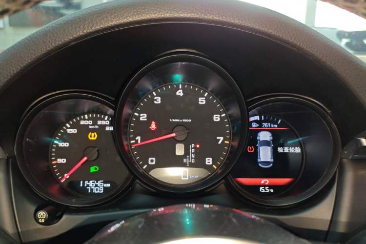 Used Porsche Macan 2018 Macan 2.0T