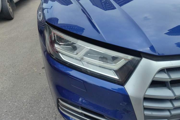 Used Audi Q5L 2018 40 TFSI Prestige Fashion Edition China VI Right Front Headlight