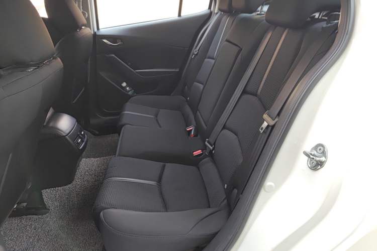 Used Mazda Mazda 3 Axela 2017 Sedan 1.5L Automatic Luxury Model China VI Standard