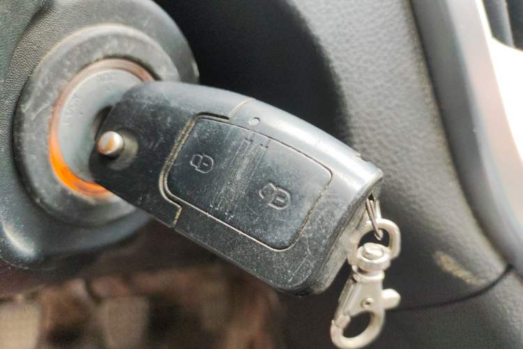 Used JMC Baodian 2020 2.5T Diesel Two-Wheel Drive Comfort Edition Long Wheelbase JX4D25A6L Vehicle Key