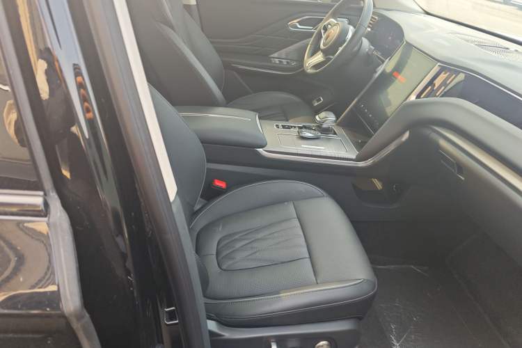 Used Hongqi HS7 PHEV 2024 2.0T PHEV Four-Wheel Drive Flagship Edition 7 Seats
