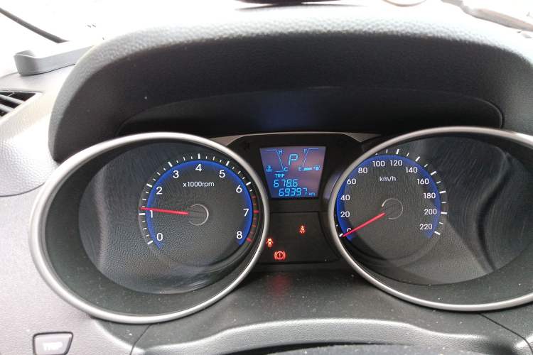 Used Hyundai ix35 2015 2.0L Automatic 2WD Smart Type China IV
