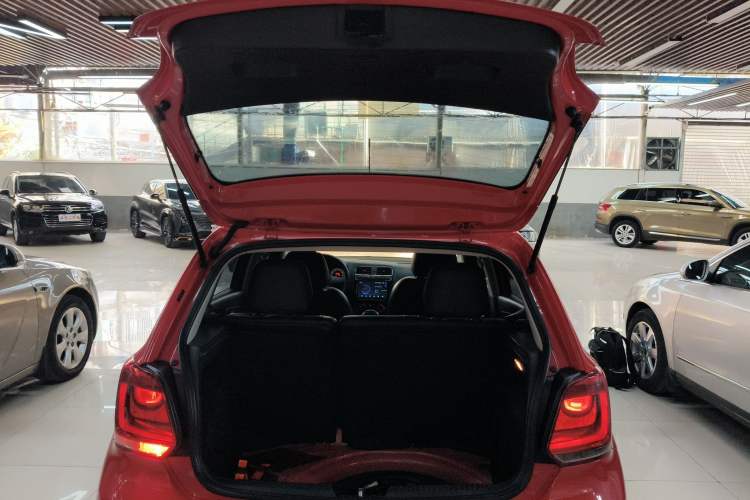 Used Volkswagen Polo 2013 1.4L Automatic Comfort Edition