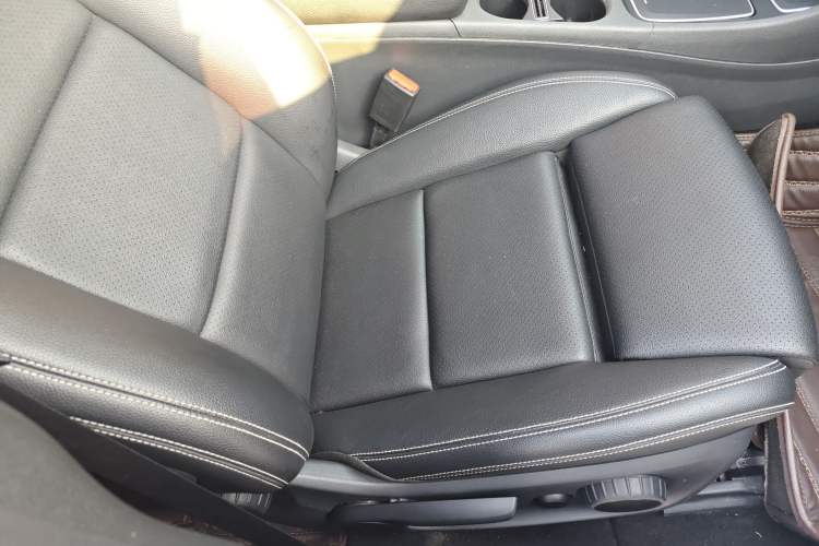 Used Mercedes-Benz GLA 2017 GLA 220 4MATIC Fashion Model
