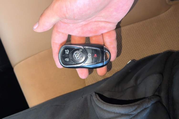 Used Buick LaCrosse 2016 20T Luxury Model Vehicle Key